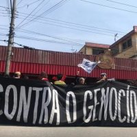 Sobre chicotes, fuzis, postes e “gravatas”