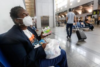 Professora vive há 5 meses no Aeroporto de Salvador (BA)