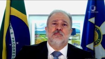 PGR se manifesta contra o marco temporal e julgamento  é adiado mais uma vez
