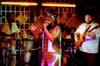 Jeff Moraes canta sobre a Amazônia Preta em seu novo disco Tambor e Beat
