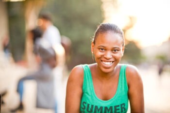 Meninas Que Vão Além: edital vai apoiar projetos que preparem meninas negras nas escolhas educacionais e carreira profissional