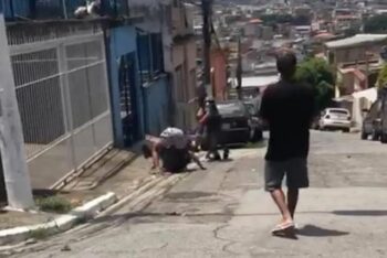 Homem negro é morto a tiros na frente da família durante abordagem policial em São Paulo