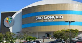 Transfobia em shopping de São Gonçalo no Rio de Janeiro:  duas travestis são retiradas do banheiro feminino do estabelecimento