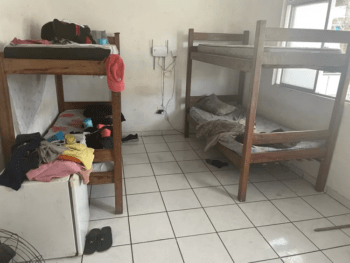 Adolescentes são resgatados de trabalho análogalo à escravidão em alojamento de time de futebol baiano