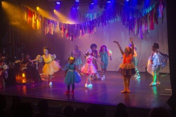 Julho das Pretinhas: Festival híbrido de arte-educação dialoga com narrativas das infâncias negras