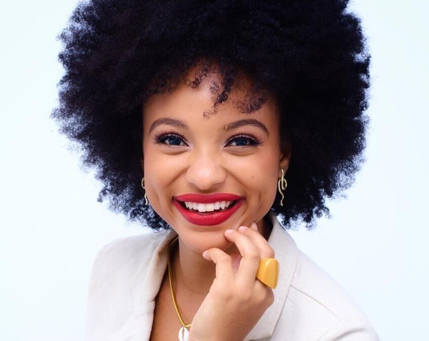 Luana Souza, apresentadora do Mosaico Baiano, é finalista do Troféu Mulher Imprensa 