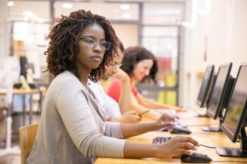 Rede de Mulheres Negras do Nordeste abre chamada pública para contratação de pesquisadora