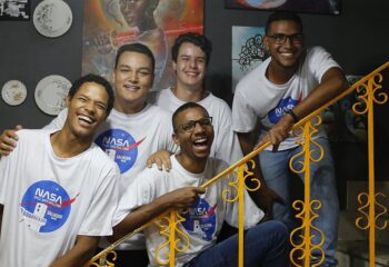 Vencedores de prêmio internacional da NASA, jovens de Salvador se preparam para conhecer  a agência espacial