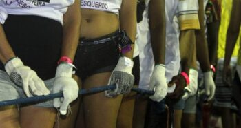 <strong>Revolta dos cordeiros e prejuízo dos ambulantes: as condições de trabalho no Carnaval de Salvador 2023</strong>