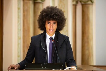 <strong>“O racismo já me marcou como figura política orgânica, para depois me marcar como figura política representativa institucional”</strong>, <strong>aponta deputado Renato Freitas (PT) após nova tentativa de cassação</strong>