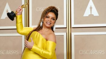 <strong>Ruth Carter é a primeira mulher negra a levar duas estatuetas do Oscar para casa</strong>