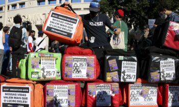 <strong>Maiores CEOs do mundo tiveram 9% de aumento de salários em 2022 enquanto trabalhadores tiveram corte de 3%</strong>