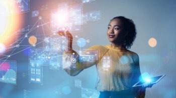 <strong>Afrolatinas & Google oferecem 500 bolsas para cursos de tecnologia priorizando pessoas negras, indígenas e LGBTQIAP+</strong>