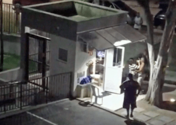 Moradora de um condomínio do Rio de Janeiro é presa em flagrante por racismo e lesão corporal contra dois porteiros