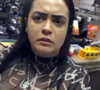 Mulher branca diz “odiar preto” e afirma que “ Racismo não dá cadeia!” no Rio de Janeiro