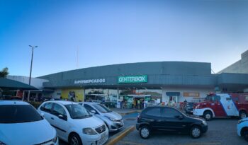 Professora negra é vítima de abordagem racista e acusada de roubar uma escova de dente em supermercado de Fortaleza (CE)
