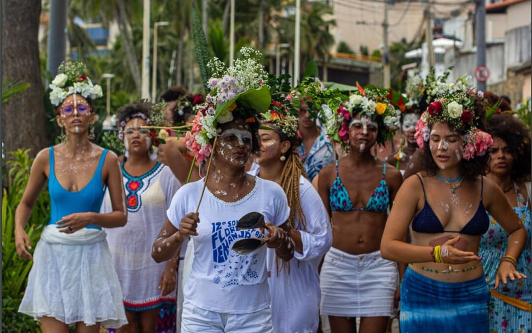 17ª edição do Festival Somente Flores para Iemanjá debate crise climática e cultura afro-brasileira e amefricana em Salvador (BA)