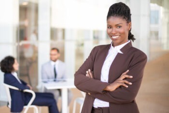 Instituto Identidades do Brasil abre inscrições para programa de capacitação para líderes negros e indígenas