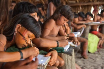 1ª Pesquisa Nacional sobre a Infância dos Povos Indígenas investiga desafios e condições de vida das crianças indígenas
