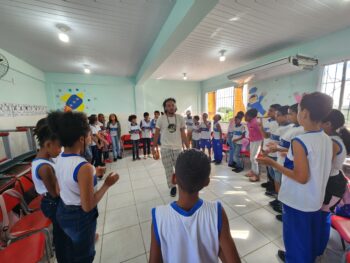 Com base nas filosofias iorubá, indígena e hindu, projeto oferta aulas abertas e gratuitas à comunidade do Cabula, em Salvador (BA)