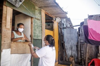 Mulheres negras são o grupo mais afetado pela dengue no Brasil, aponta Ministério da Saúde