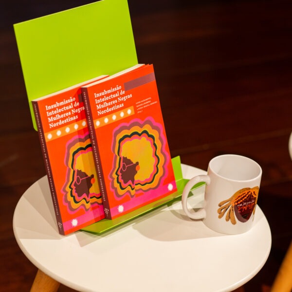 Inauguração da Sede da Diálogos Insubmissos de Mulheres Negras é marcada por lançamento de livro e baile, em Salvador (BA)
