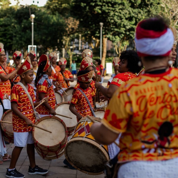 Grupo de Maracatu Ventos de Ouro oferece oficina para expandir tradição do baque-virado