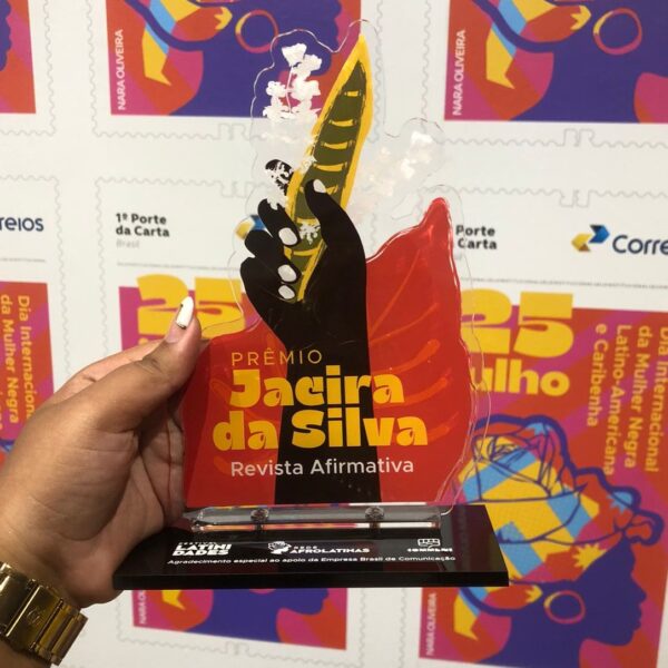 Revista Afirmativa é homenageada durante a 1ª edição do Prêmio Jacira da Silva, no Festival Latinidades