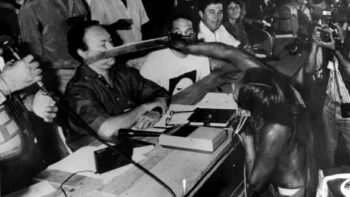 Nota de Pesar: Morre Tuíre, a indígena Kayapó que “adiou o fim do mundo” com um facão
