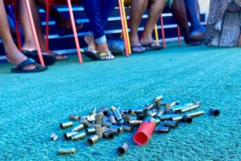 Bairros de Salvador com maioria negra são mais afetados por tiroteios no entorno de escolas, aponta pesquisa