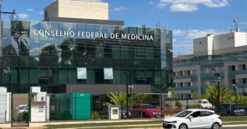 ‘Inaceitável’: médico critica postura do CFM contra cotas na residência médica