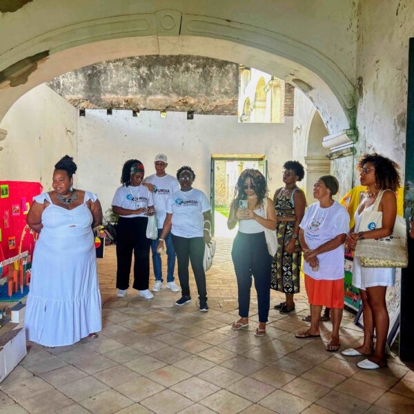 Mulheres negras quilombolas e periféricas compartilham saberes e práticas comunitárias durante encontro sobre resiliência climática em Cachoeira (BA)