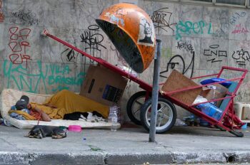 Levantamento mostra que número de pessoas em situação de rua cresceu 25% no Brasil
