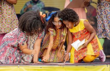 Tardes Pretinhas: Bonde da Calu promove arte e cultura afro-brasileira para crianças em Salvador (BA)
