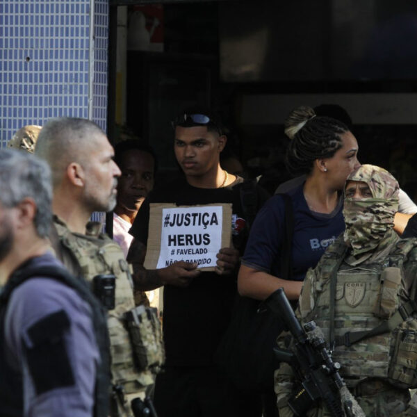 Comandantes do BOPE e COE são exonerados após morte de jovem em ação policial no RJ