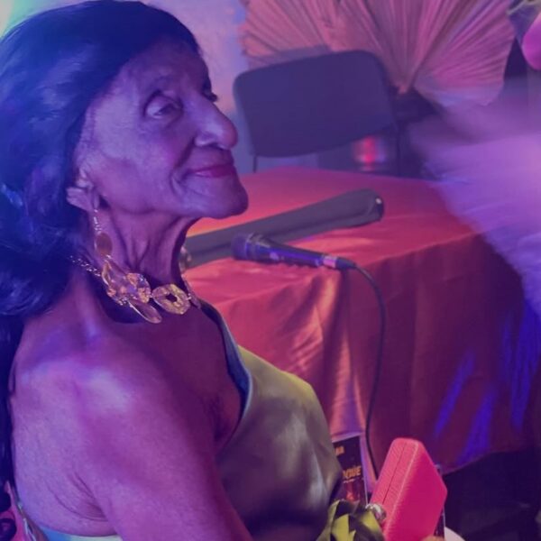 Aos 92 anos, Tiana é reconhecida como a travesti mais velha do Brasil