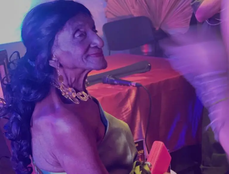 Aos 92 anos, Tiana é reconhecida como a travesti mais velha do Brasil