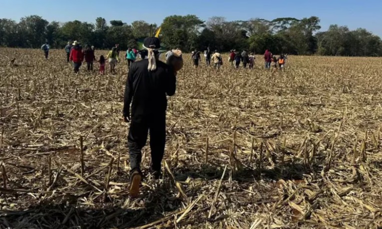 Jovem Avá Guarani é decapitado no Paraná e carta com ameaças é deixada ao lado do corpo