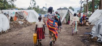 Agentes das Missões de Paz da ONU exploram e abandonam mulheres em áreas de conflito no Congo