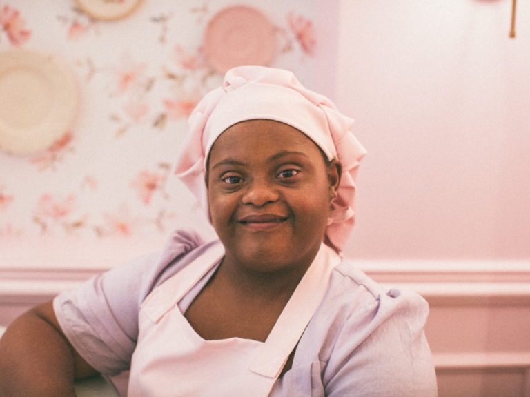 Curta-metragem “Rosa Rosa” rompe barreiras e coloca mulheres negras com deficiência no centro do cinema