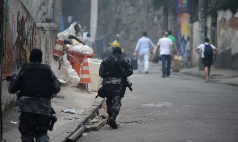 Ações policiais são a principal causa de mortes por arma de fogo em Salvador (BA) em 2025 