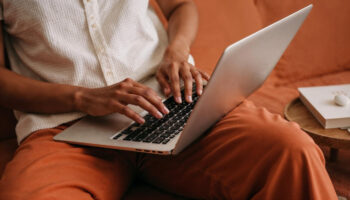 Guia Talentos Negros ganha nova versão online com cadastro de profissionais da comunicação