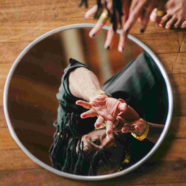 Espetáculo que questiona racismo presente em expressões do português está em cartaz no Rio de Janeiro