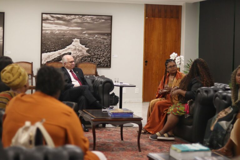 Em audiência histórica no STF, comitiva da Marcha das Mulheres Negras leva pauta de reparação e denuncia violência de Estado