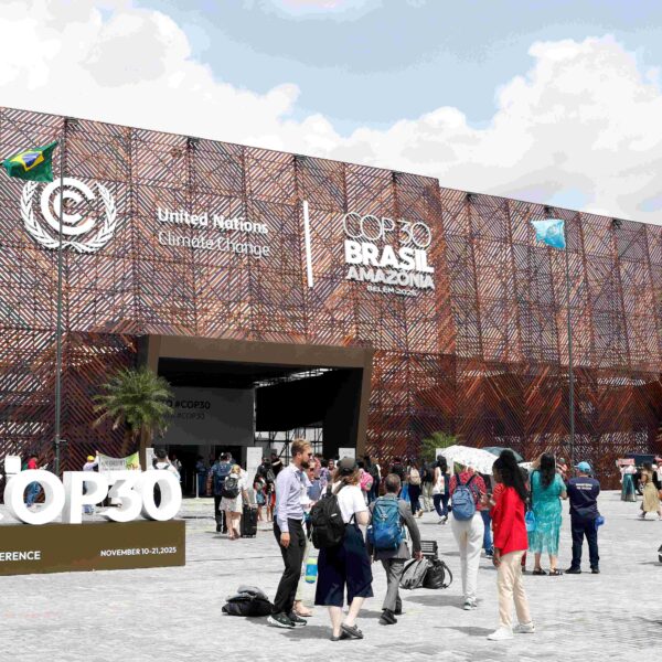 Glossário leva à COP30 a visão de crianças sobre racismo ambiental no Brasil