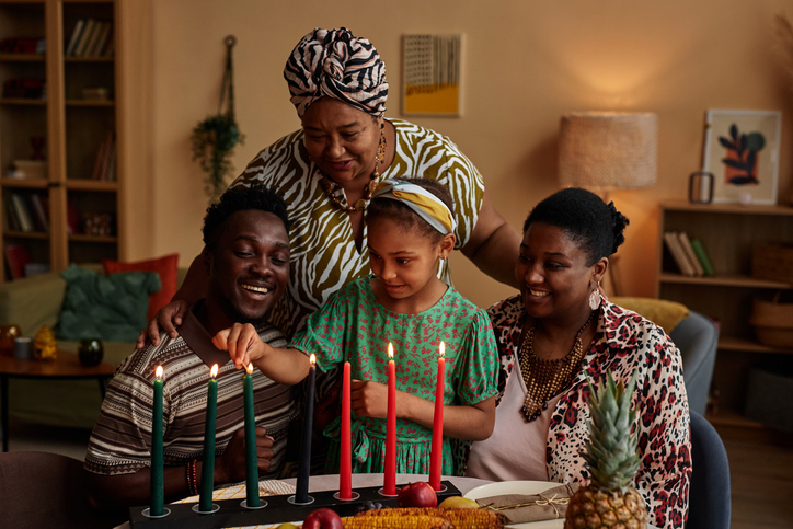 Kwanzaa: conheça a festa pan-africanista celebrada no período natalino