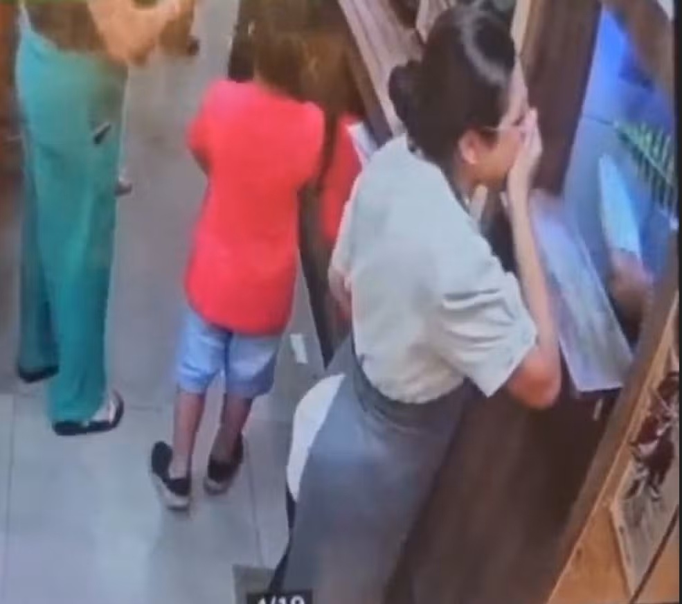 Funcionária é agredida no rosto pela sua coordenadora em restaurante de Brasília (DF)