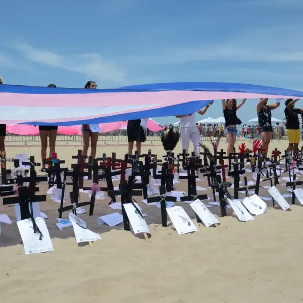 9ª edição do dossiê sobre assassinatos de pessoas trans no Brasil é lançada durante Marsha Trans