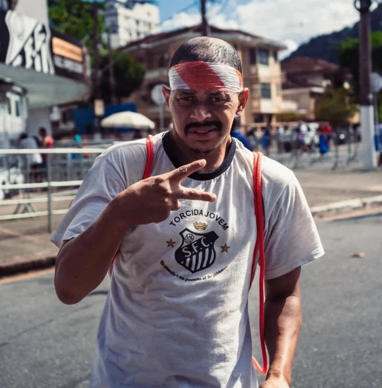 Torcedor do Santos morre atropelado por caminhão da PM de São Paulo