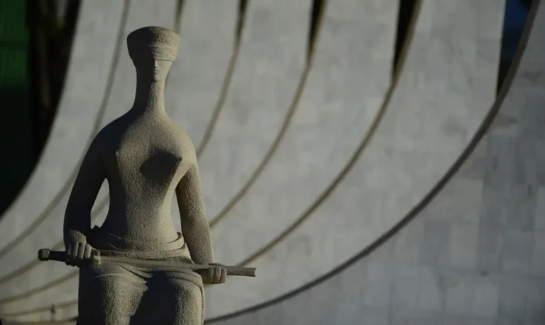 Processos por racismo crescem no Brasil e atingem número recorde em 2025